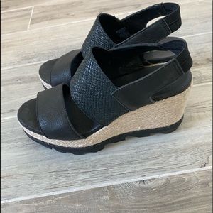 Sorel wedges sandals